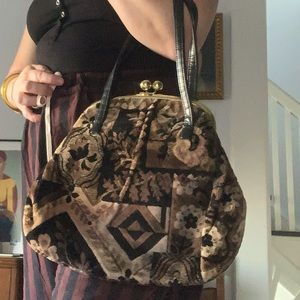 Vintage carpet bag with gold ball closure